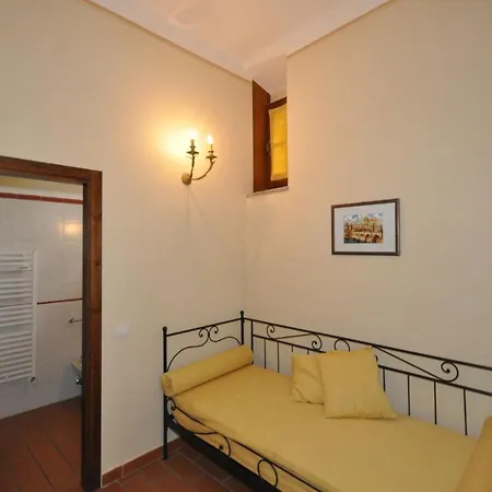 Διαμέρισμα Sleeps 18 Pool Air Con Wifi