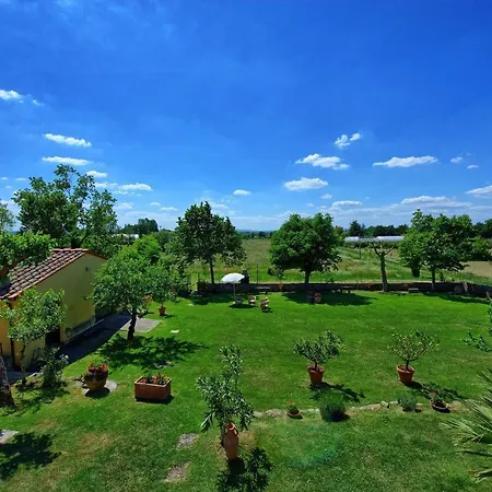 Sleeps 18 Pool Air Con Wifi Κορτόνα