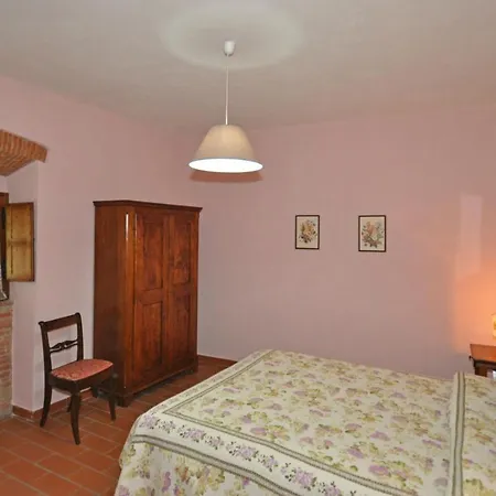 Sleeps 18 Pool Air Con Wifi Κορτόνα